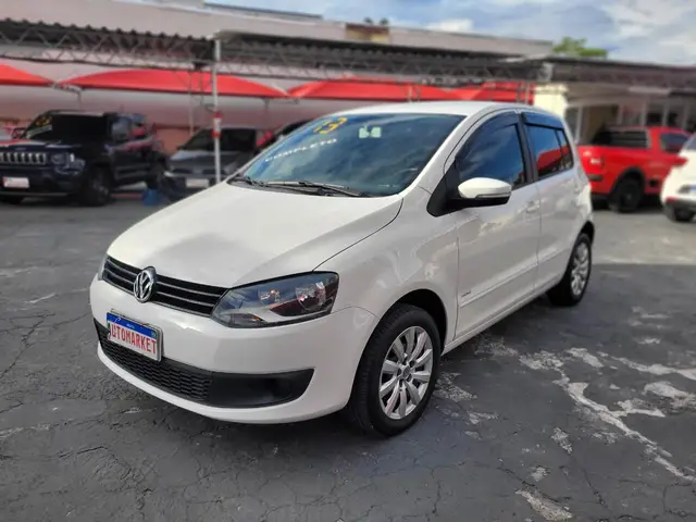 Carro Volkswagen Fox 2013 1.0 VHT (Flex) 4p