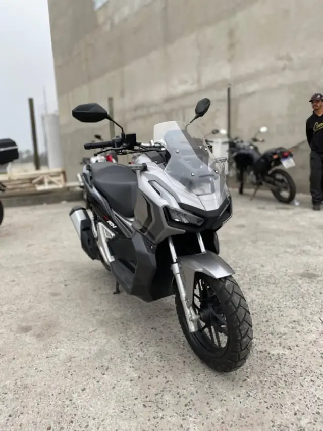 Moto Honda ADV 2023 ABS