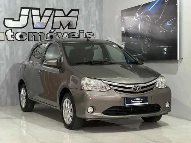 Carro Toyota Etios 2017 XLS 1.5 (Aut) (Flex)