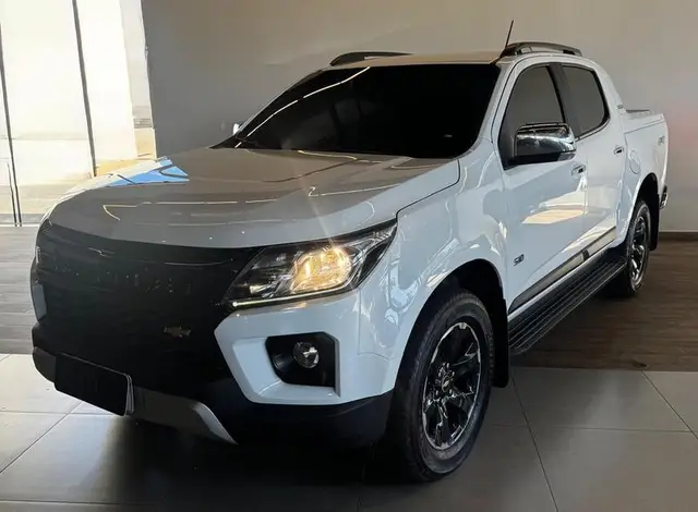 Carro Chevrolet S10 Cabine Dupla 2023 High Country 2.8 Turbodiesel (Aut.)