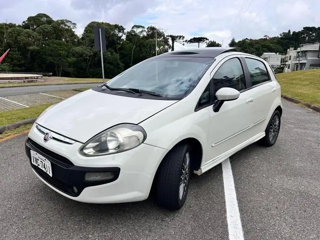 Carro Fiat Punto 2014 BlackMotion 1.8 16V (Flex)