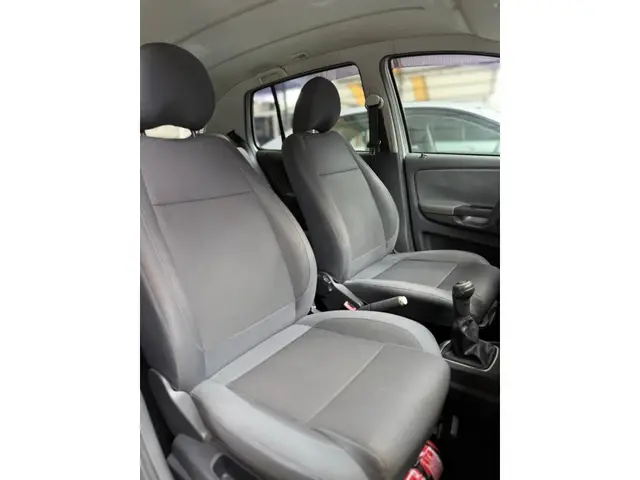 Carro Volkswagen Fox 2012 1.0 VHT (Flex) 4p