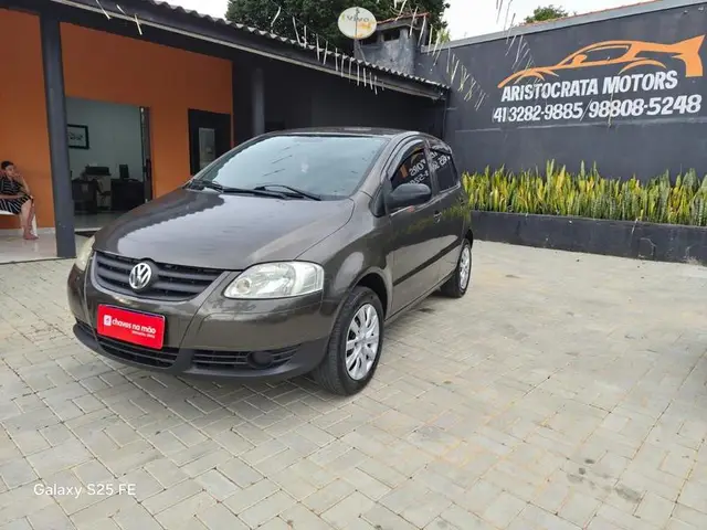Carro Volkswagen Fox 2010 1.0 8V (Flex) 4p