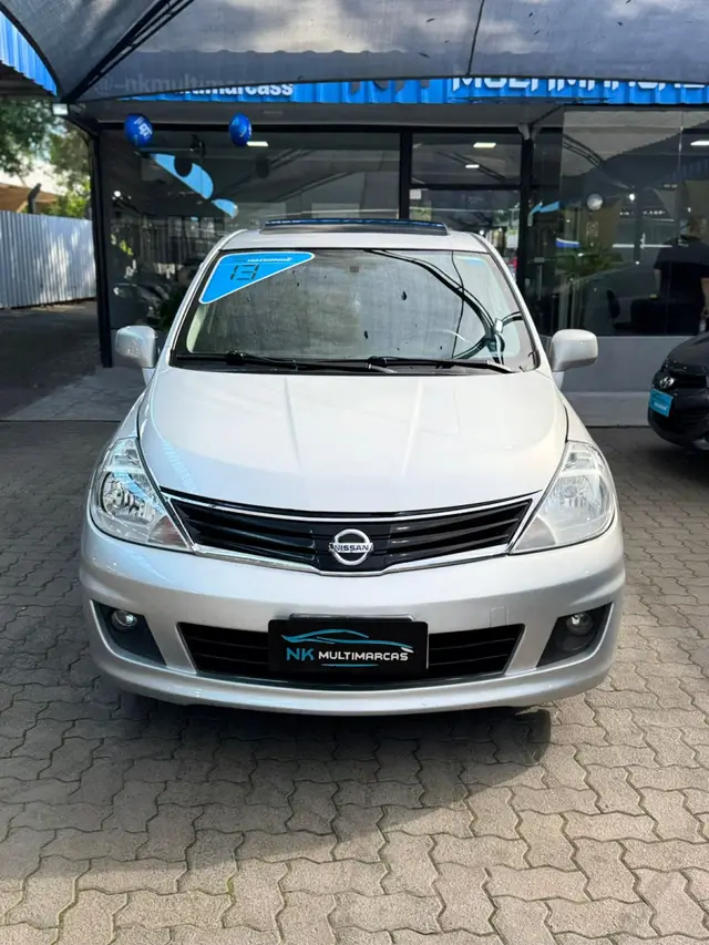 Carro Nissan Tiida 2013 SL 1.8 (flex) (aut)