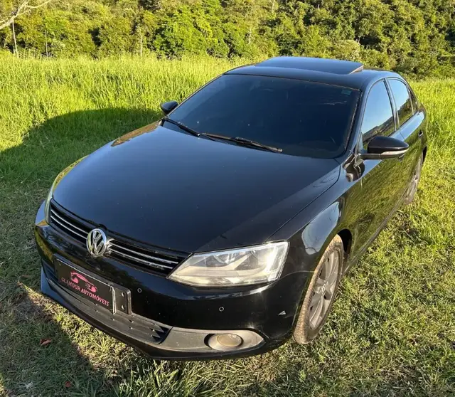 Carro Volkswagen Jetta 2013 2.0 Comfortline Tiptronic (Flex)