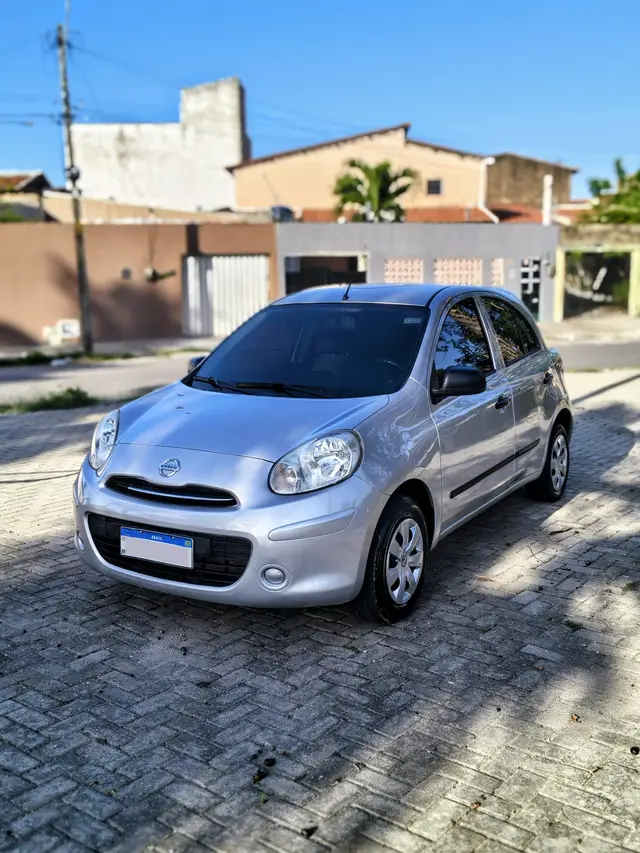 Carro Nissan March 2013 1.0 16V (Flex)