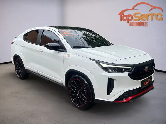 Carro Fiat Fastback 2025 Abarth