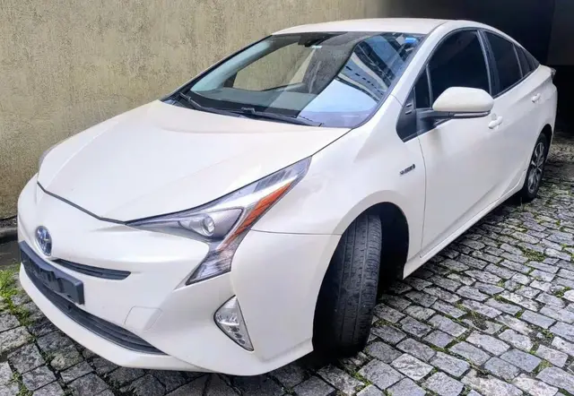 Carro Toyota Prius 2017 Hybrid 1.8 16V 5p (Aut)