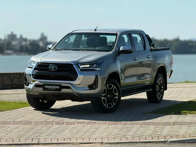 Carro Toyota Hilux SW4 2022 GRS 2.8 TB 4x4 Diesel Automatico
