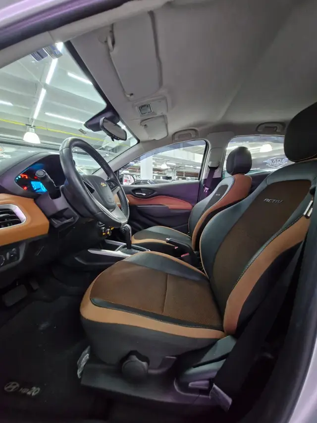 Carro Chevrolet Onix 2018 1.4 Activ SPE/4 (Aut)