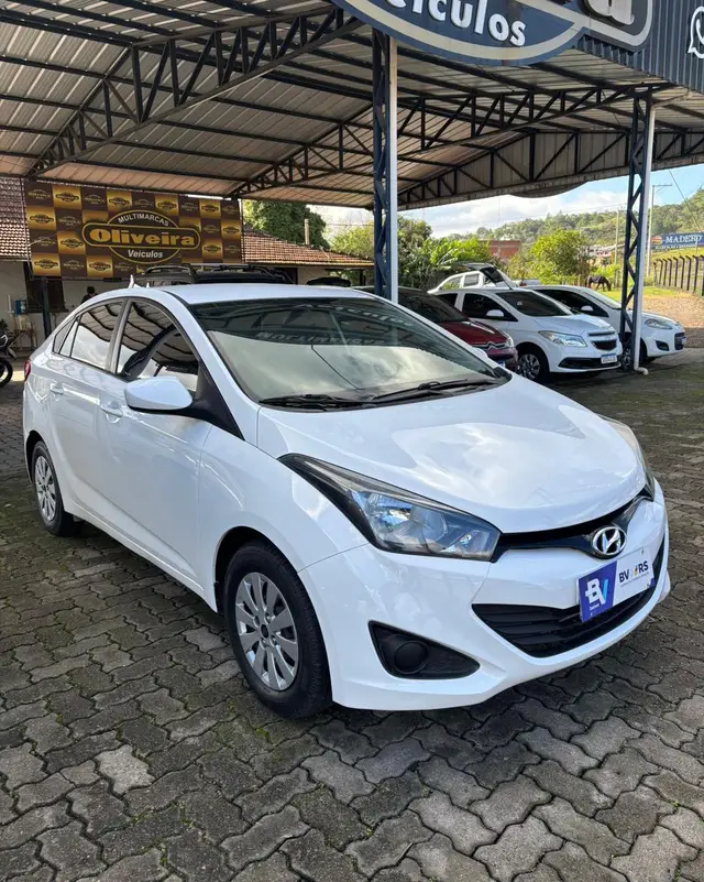Carro Hyundai HB20S 2014 1.6 Comfort Plus (Flex)