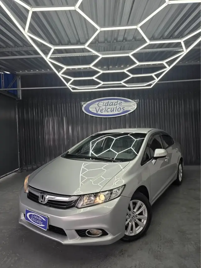 Carro Honda Civic 2013 New  LXL 1.8 16V i-VTEC (Flex)