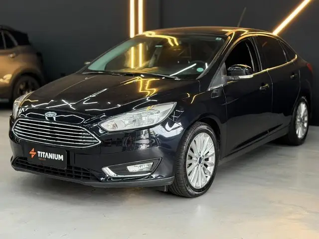 Carro Ford Focus Sedan 2016 Titanium 2.0 PowerShift