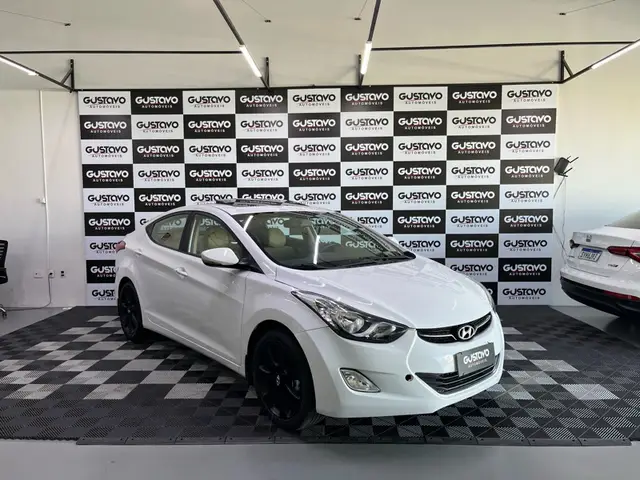 Carro Hyundai Elantra 2013 Sedan 1.8 GLS (aut)