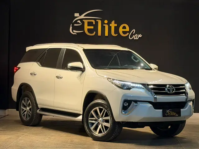 Carro Toyota SW4 2019 2.8 TDI SRX 7L 4x4 (Aut) (Diesel)