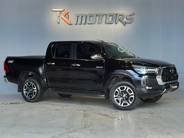 Carro Toyota Hilux Cabine Dupla 2024 SRX 4x4 2.8 Diesel