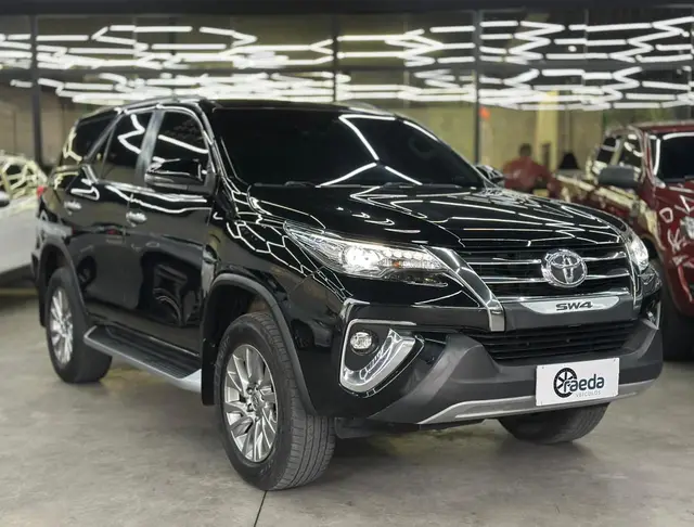 Carro Toyota SW4 2018 2.8 TDI SRX 7L 4x4 (Aut)