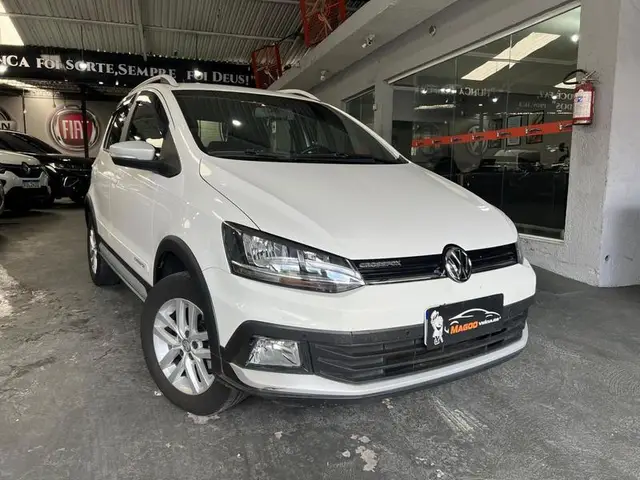 Carro Volkswagen CrossFox 2016 1.6 16v MSI (Flex)