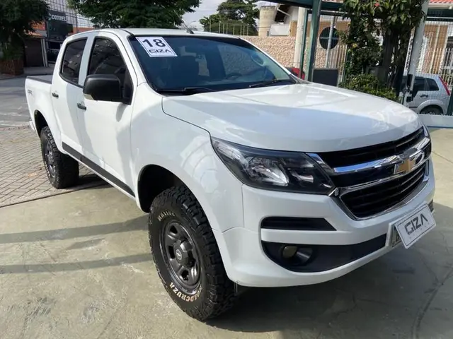 Carro Chevrolet S10 Cabine Dupla 2018 S10 2.8 CTDI LS 4WD (Cabine Dupla)