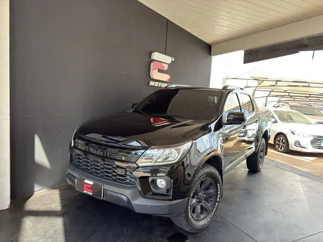 Carro Chevrolet S10 Cabine Dupla 2023 High Country 2.8 Turbodiesel (Aut.)