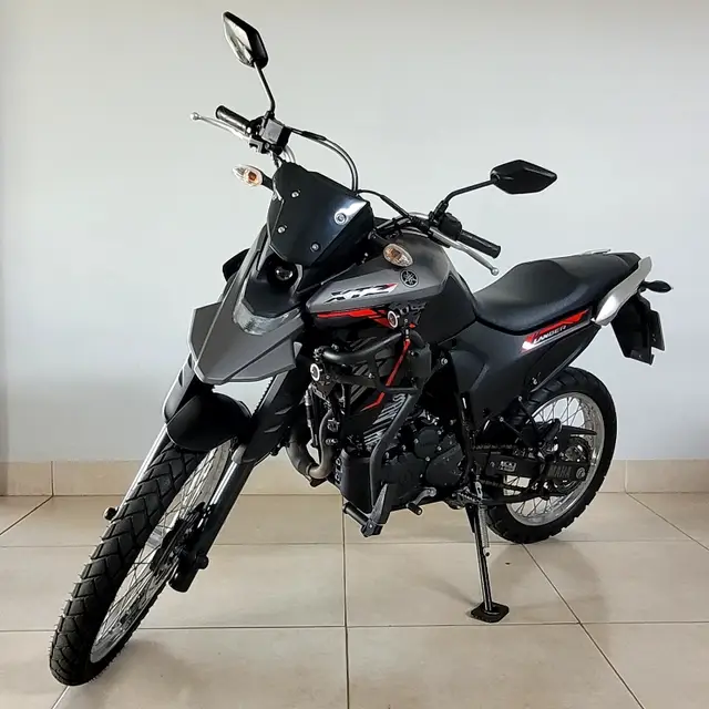 Moto Yamaha XTZ 250 Lander 2025 Connected