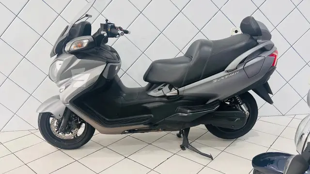 Moto Suzuki Burgman 2019 650 Executive