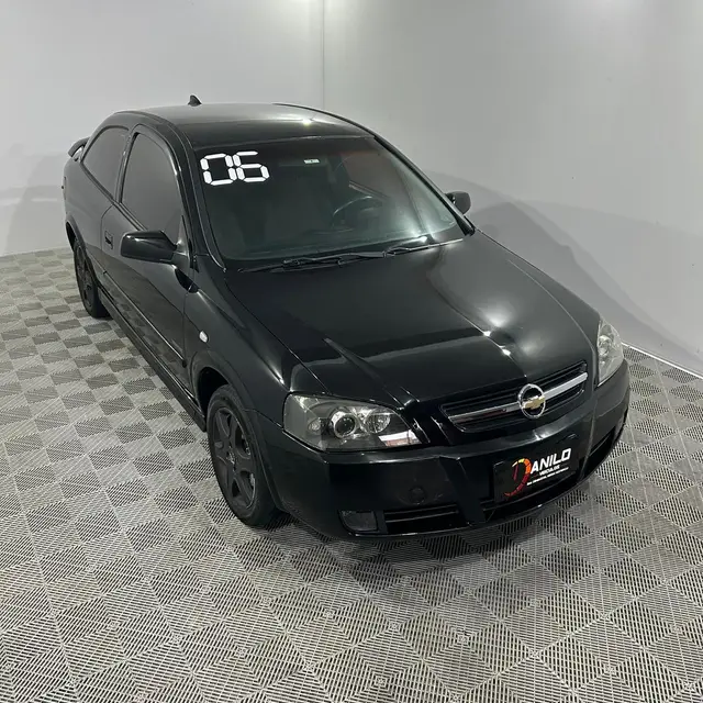 Carro Chevrolet Astra Hatch 2006 Advantage 2.0 (Flex)