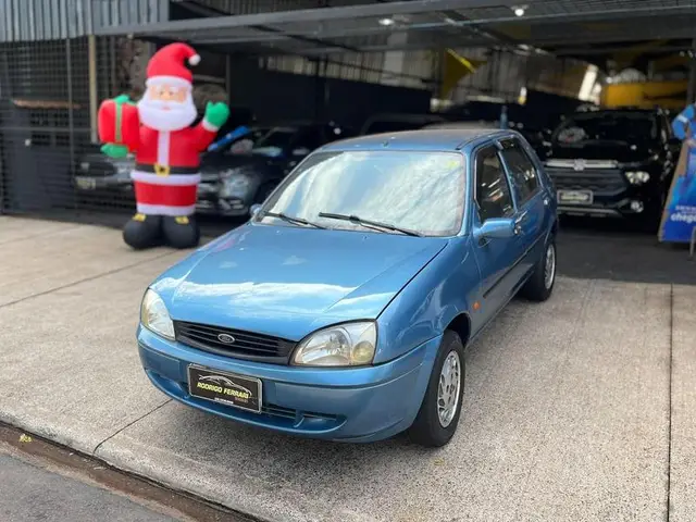Carro Ford Fiesta Hatch 2000 Class 1.0 MPi