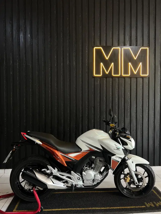 Moto Honda CB 300F Twister 2025 (ABS)