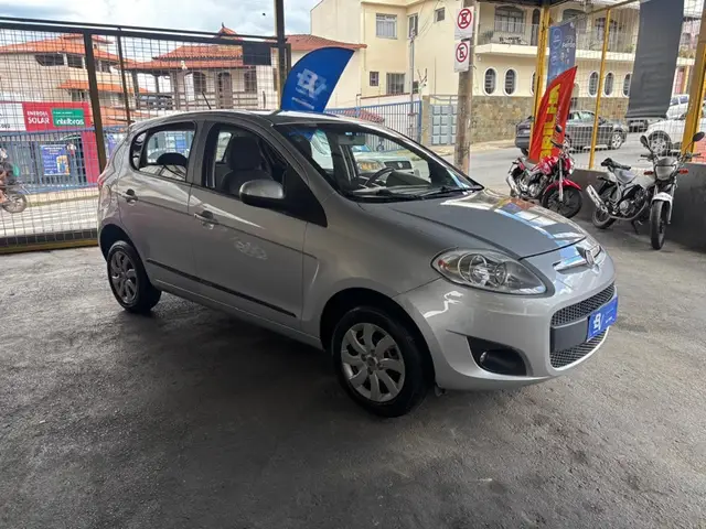 Carro Fiat Palio 2014 Attractive 1.0 8V (Flex)