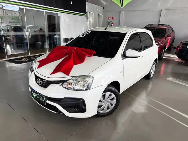 Carro Toyota Etios 2018 XS 1.5 (Aut) (Flex)
