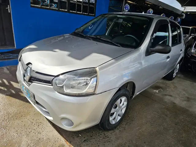 Carro Renault Clio 2013 Authentique 1.0 16V (Flex) 4p