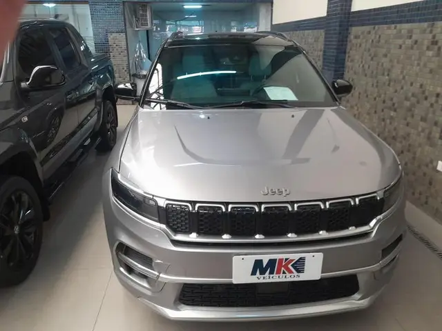 Carro Jeep Commander 2023 Overland 1.3 T270