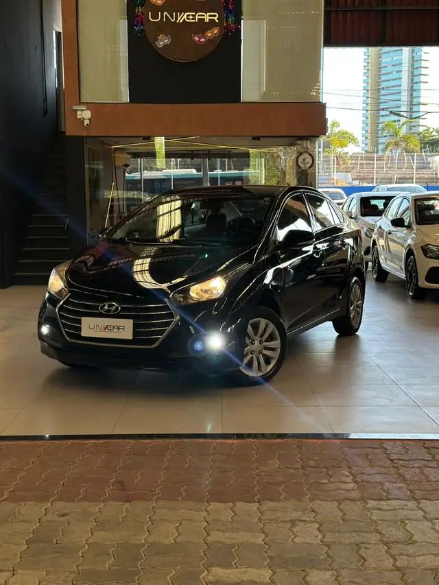 Carro Hyundai HB20S 2017 1.6 Comfort Plus (Flex)