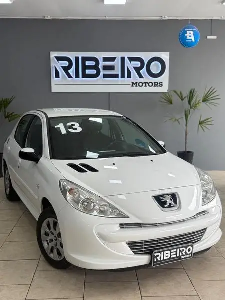 Carro Peugeot 207 2013 Hatch XR 1.4 8V (flex) 4p