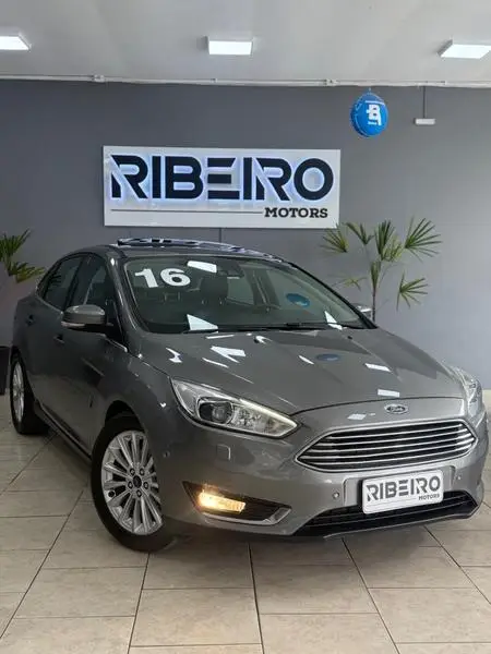 Carro Ford Focus Sedan 2016 Titanium Plus 2.0 PowerShift (Aut)
