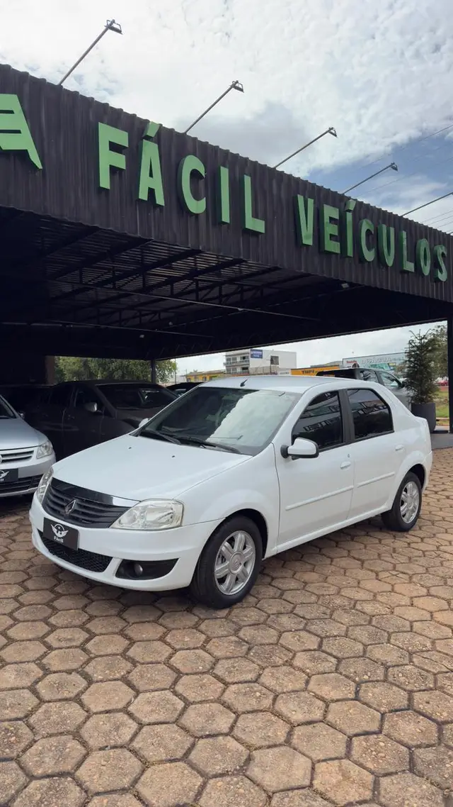 Carro Renault Logan 2012 Expression 1.6 16V (Flex) (aut)