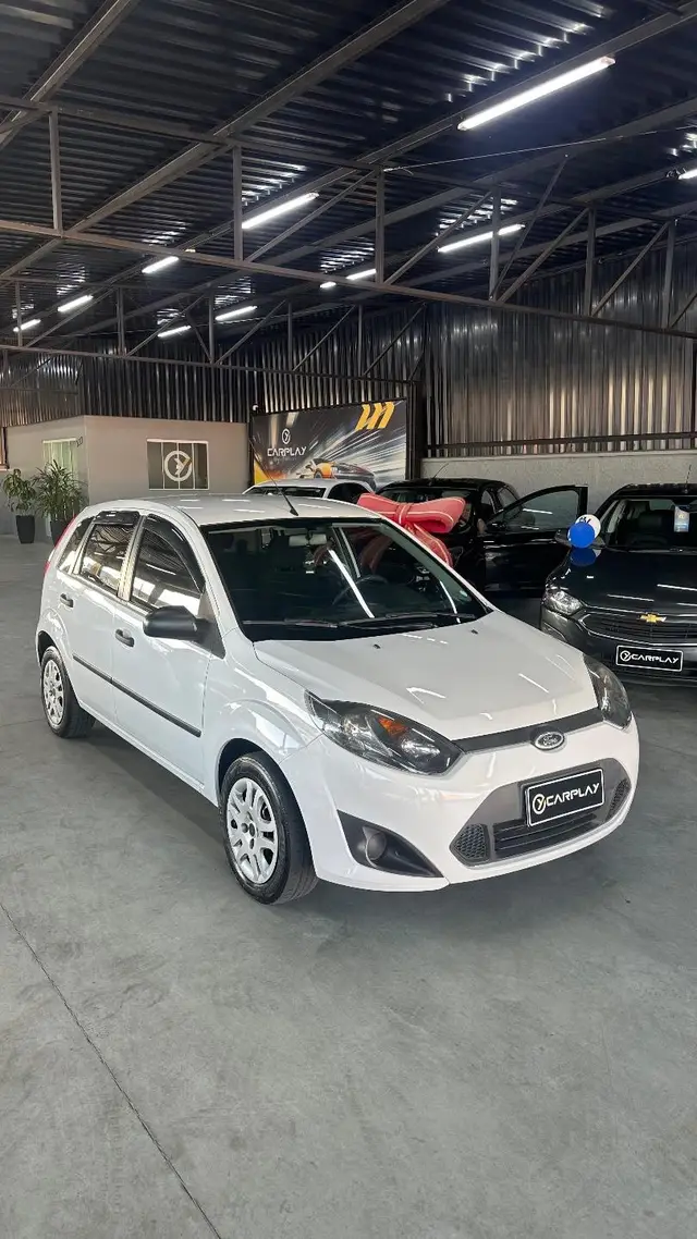 Carro Ford Fiesta Hatch 2013 Rocam 1.0 (Flex)