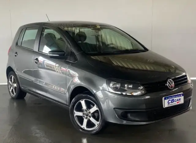 Carro Volkswagen Fox 2013 1.0 TEC (Flex) 4p