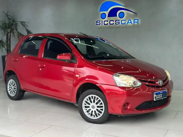 Carro Toyota Etios 2017 X 1.3 (Flex)