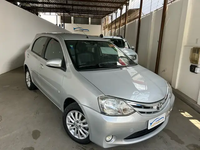 Carro Toyota Etios 2015 XLS 1.5 (Flex)