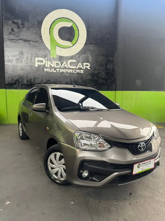 Carro Toyota Etios Sedan 2018 XS 1.5 (Flex)