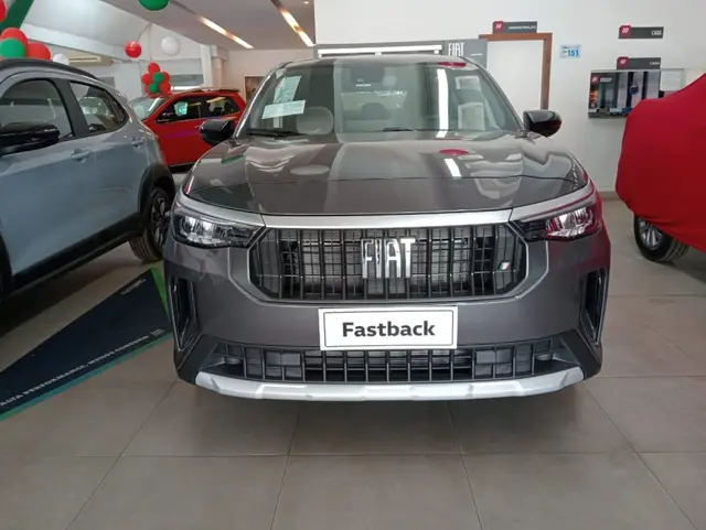 Carro Fiat Fastback 2026 Turbo 200