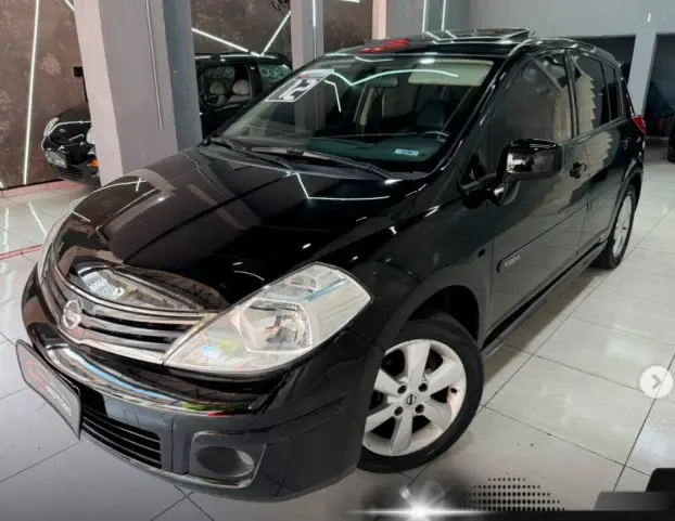 Carro Nissan Tiida 2012 SL 1.8 (flex) (aut)