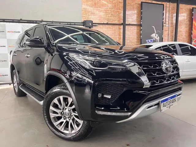 Carro Toyota SW4 2021 SRX 2.8 turbodiesel 7L 4x4 (Aut)