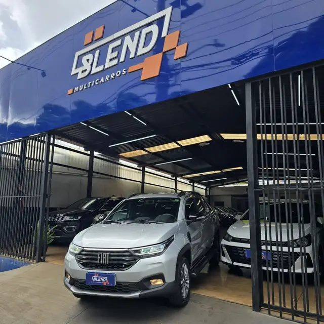 Carro Fiat Strada 2025 Volcano 1.3 Flex 8V CD Aut.