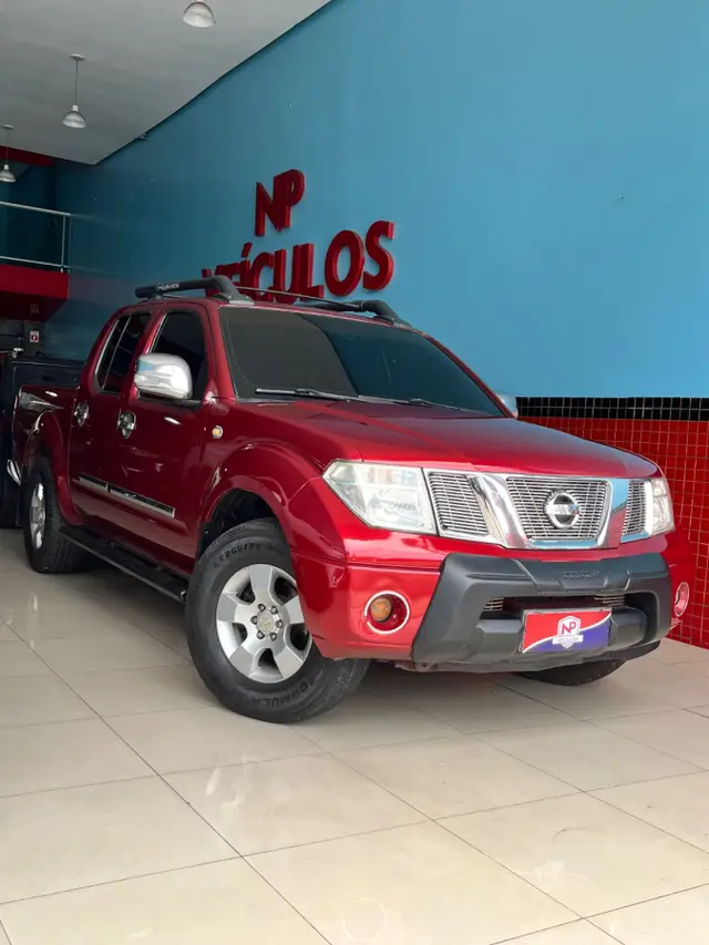 Carro Nissan Frontier 2010 LE 4x4 2.5 16V (cab. dupla) (aut)