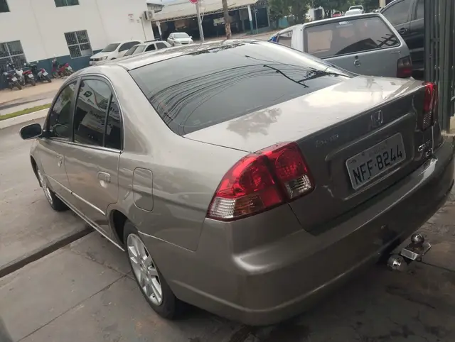 Carro Honda Civic 2004 Sedan LX 1.7 16V
