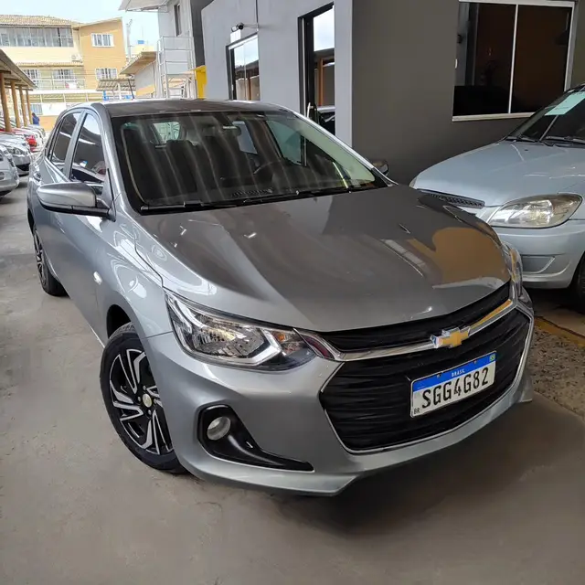 Carro Chevrolet Onix 2024 LT 1.0