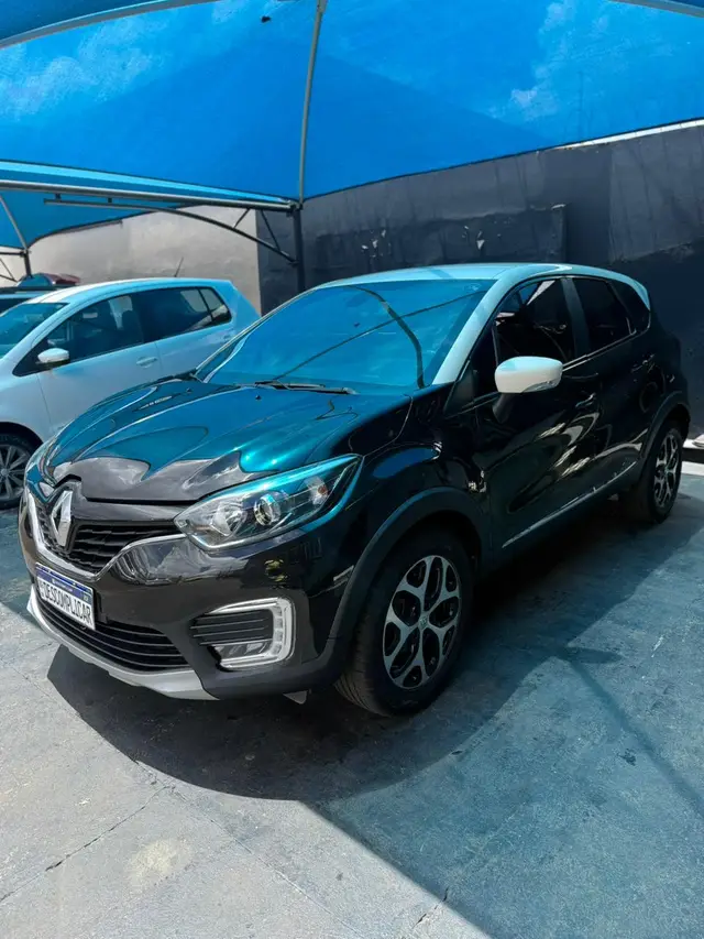 Carro Renault Captur 2018 Intense 1.6 16v SCe CVT (Flex)